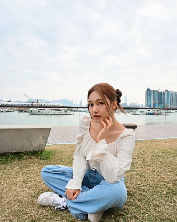 24歲女歌手驚揭尖沙咀被當眾非禮事件 直言「竟然冇人理我」令網民懷疑一件事？