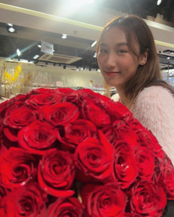 31歲東張女神新婚9個月宣布做「媽媽」IG興奮報喜：「過咗小器期嘅BB」