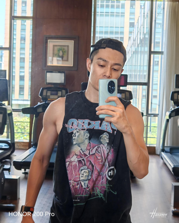 周柏豪罕晒6歲囡囡合照睇演唱會！暴風長高散發少女味獲讚星味濃