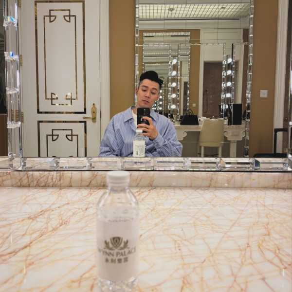 周柏豪罕晒6歲囡囡合照睇演唱會！暴風長高散發少女味獲讚星味濃