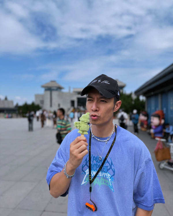 周柏豪罕晒6歲囡囡合照睇演唱會！暴風長高散發少女味獲讚星味濃