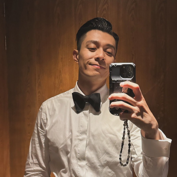 周柏豪激罕晒愛女合照轉眼間暴風成長 父女遊船河幸福畫面羨煞旁人