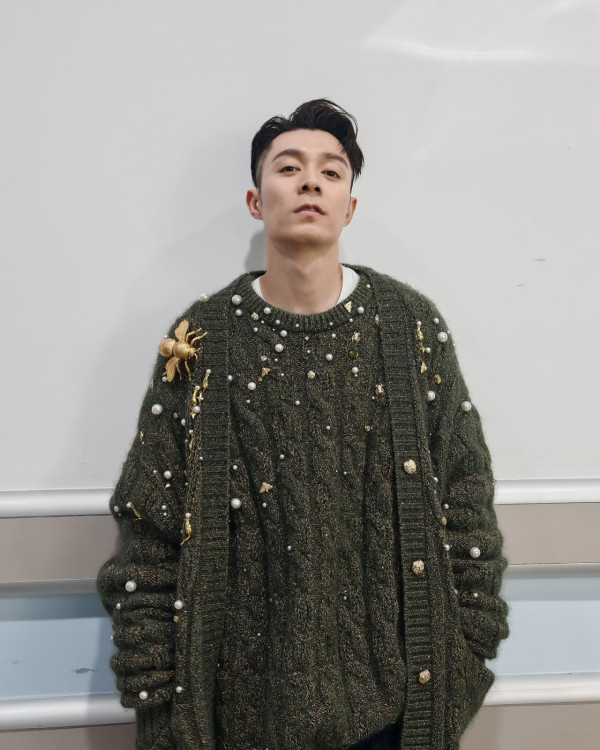 周柏豪激罕晒愛女合照轉眼間暴風成長 父女遊船河幸福畫面羨煞旁人