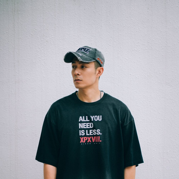 周柏豪激罕晒愛女合照轉眼間暴風成長 父女遊船河幸福畫面羨煞旁人