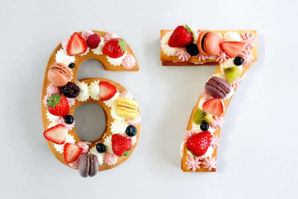 青少年瘋傳神秘數字「67」登上2025年度詞彙寶座！無意義反成最大魅力？全球網民一頭霧水仍瘋狂轉載