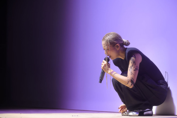 鄭秀文張敬軒拉闊｜鄭秀文 《Let Go》超虐心版本 張敬軒大熱作全場大合唱