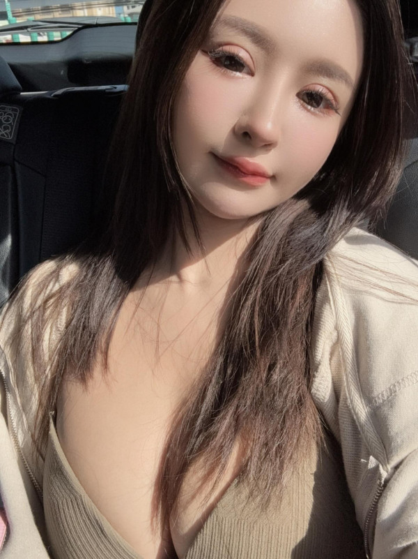 台灣網紅「護理系女神」謝侑芯大馬酒店浴缸猝逝 大馬歌手黃明志疑涉毒被捕 附黃明志最新聲明 