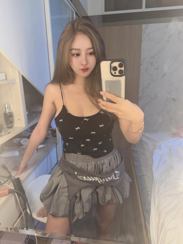 黃明志謝侑芯事件懶人包｜驗毒呈陽性聲稱曾急做一事！網紅謝侑芯大馬猝逝家屬強調一疑點