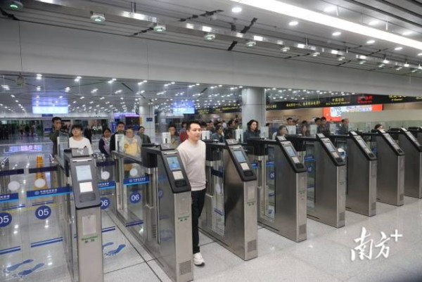 北上注意|內地11.5起多個口岸增智能通關口岸 附合條件港澳台居民可「刷臉通關」