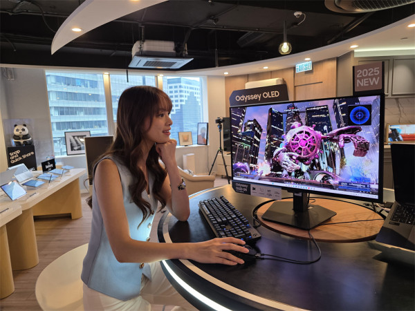Samsung Odyssey OLED G5 親民價登場 QD-OLED 畫質 0.03ms 反應時間助玩家神速制敵