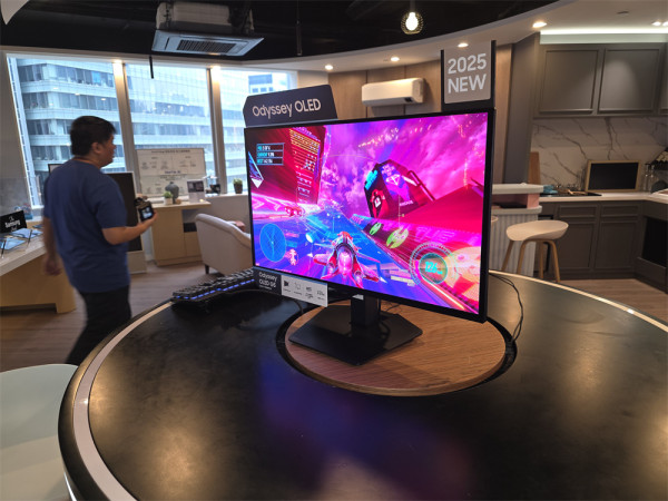 Samsung Odyssey OLED G5 親民價登場 QD-OLED 畫質 0.03ms 反應時間助玩家神速制敵