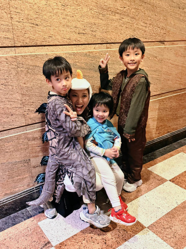 陳凱琳超邪惡谷胸晒3吋事業線效果驚人 人妻身材二度發育升級神乎其技