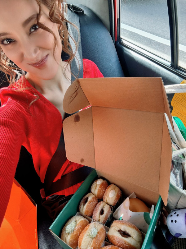 陳凱琳超邪惡谷胸晒3吋事業線效果驚人 人妻身材二度發育升級神乎其技