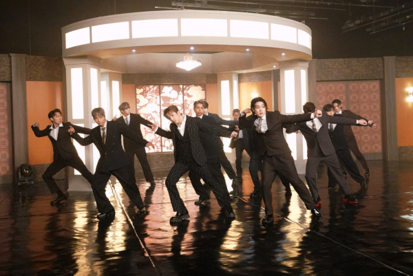 MIRROR新團歌《DNA is U》MV神還原經典廣告 復刻集體回憶！12子分享DNA關鍵詞