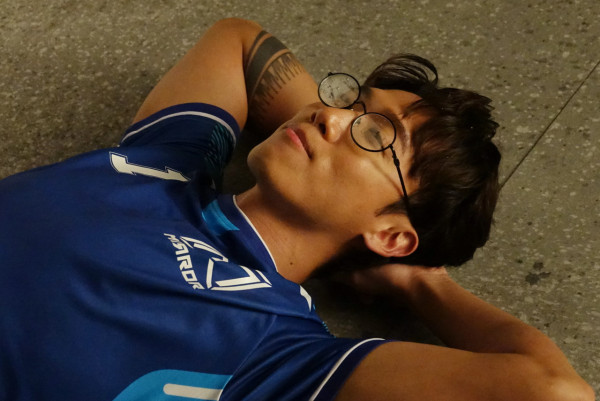 MIRROR新團歌《DNA is U》MV神還原經典廣告 復刻集體回憶！12子分享DNA關鍵詞