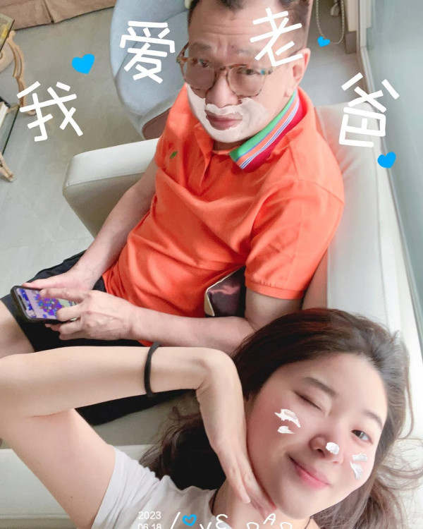 許紹雄生忌女兒首度發文悼念亡父 貼兒時合照曝157字滿載不捨：「當你去開工」