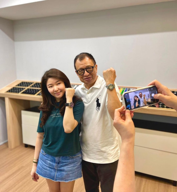 許紹雄生忌女兒首度發文悼念亡父 貼兒時合照曝157字滿載不捨:「當你去開工」