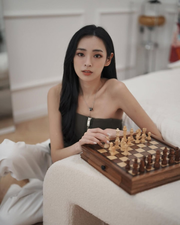 陳楨怡親自回應容貌進化變臉疑雲 素顏矇豬眼驚見神奇變化真相曝光