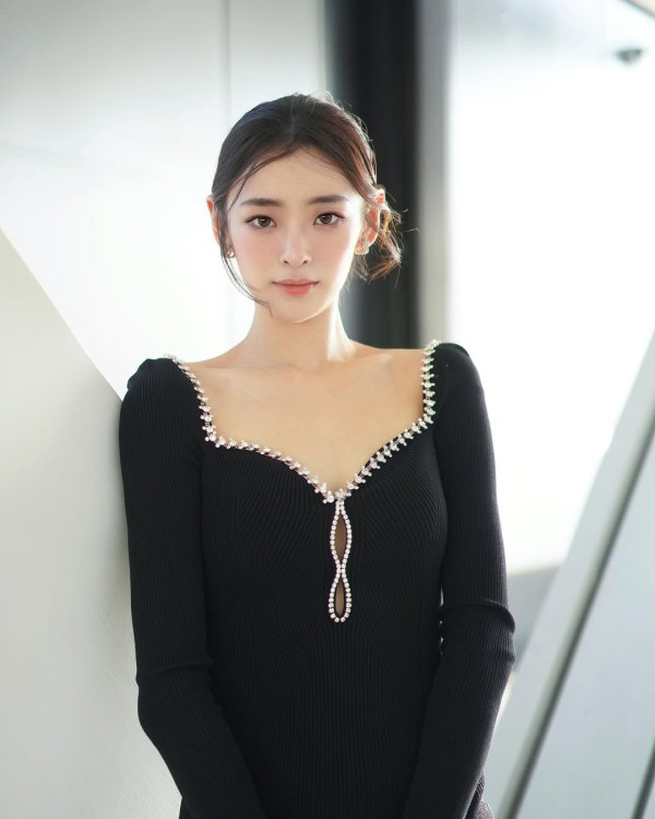 陳楨怡親自回應容貌進化變臉疑雲 素顏矇豬眼驚見神奇變化真相曝光