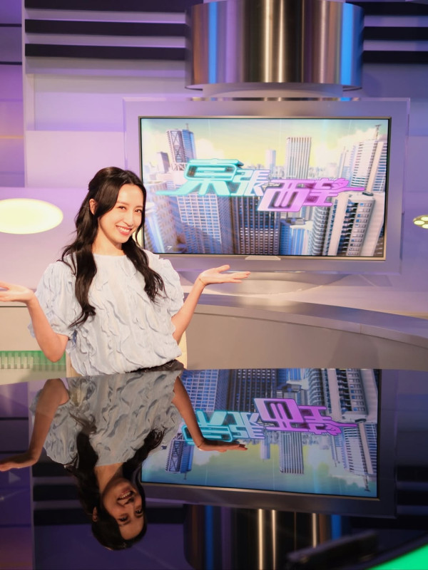 東張西望｜初代東張女神驚喜回歸主播台 16年前初出道青澀模樣曝光