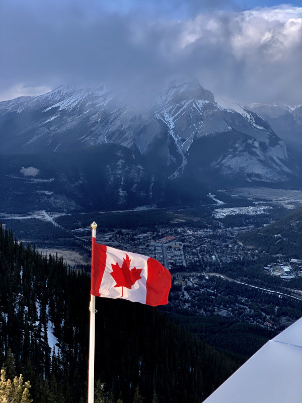 移加港人|港男列「窮L」一個人移民5大優勢 完勝有錢人極知足:有車開有大屋住超爽
