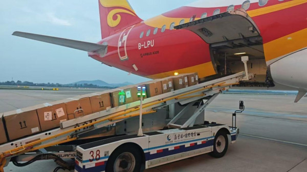 4大超市大閘蟹價格比拼！內地大閘蟹直送香港 京東佳寶「餐公」最平$30隻 平市價一半