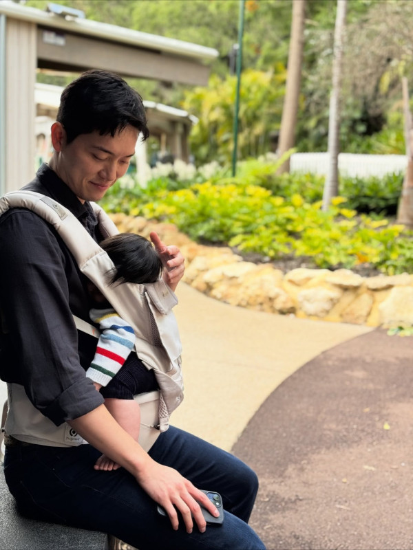 麥明詩一家三口首次外遊飛澳洲!盛勁為罕有公開大量囝囝旅行相