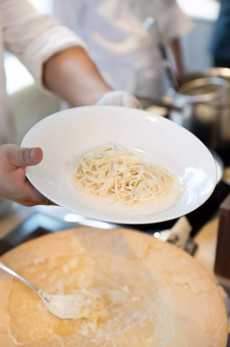 文華東方酒店自助餐第2位$11！送大閘蟹 兩小時任食龍蝦/鮑魚/雪蟹腳