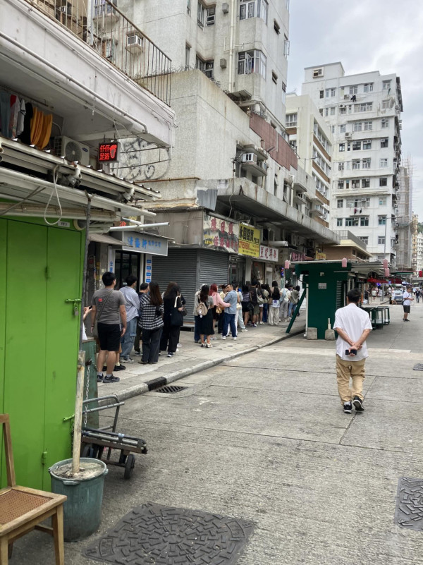 太子街坊店罕見排長龍!王祖藍「小紅書推介」吸客 食客特意排隊買1款美食?