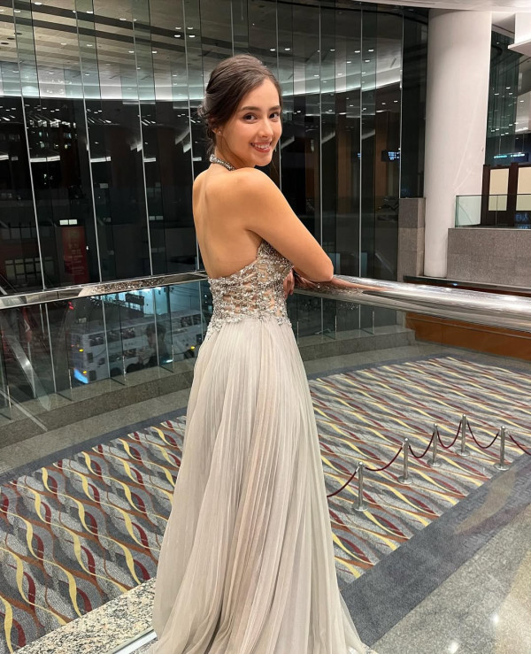 謝嘉怡剪瀏海新髮型顏值大炒車！混血樣崩壞變蔡一智嚇窒網民︰做咩搞成咁