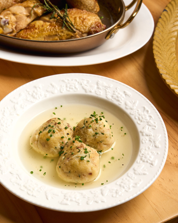 中環高質意大利手工意粉店   主打阿爾卑斯山菜／必叫半月形雲吞