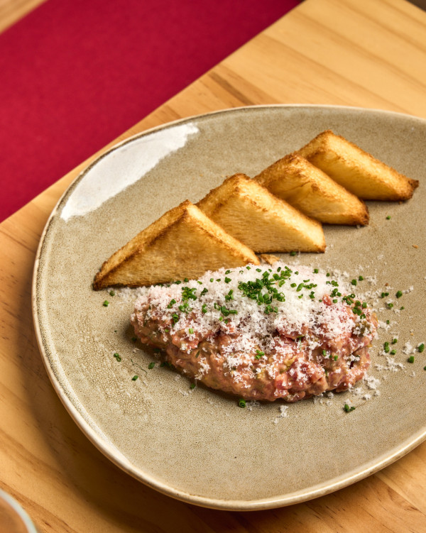 中環高質意大利手工意粉店   主打阿爾卑斯山菜／必叫半月形雲吞