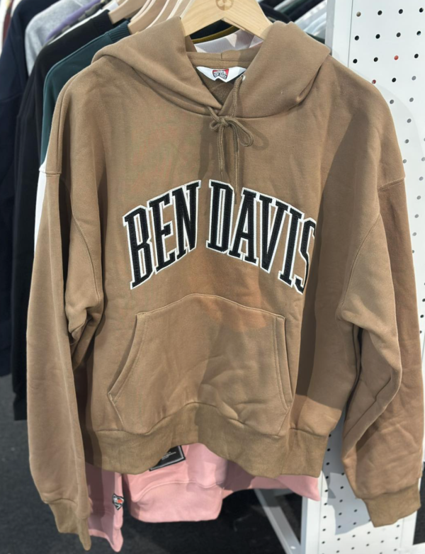 銅鑼灣時代廣場服飾開倉低至1折!$100起買名牌皮製銀包/手袋/皮鞋/太陽眼鏡