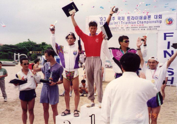 愛回家丨崔錦棠三項鐵人個人排名曾位列亞洲第七 56歲仍積極參與運動比賽勇奪佳績