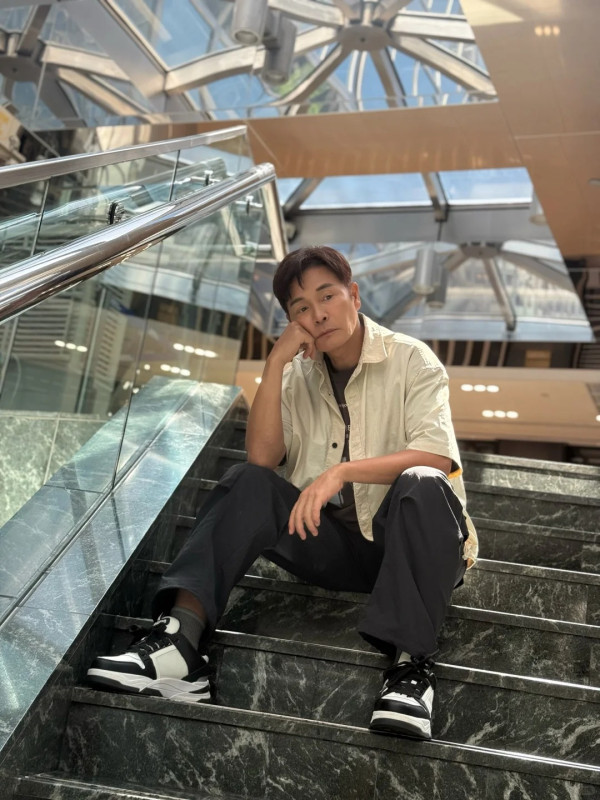 年度回顧|2025年TVB再現逃亡潮!23人離巢名單曝光 港姐冠軍上位無望黯然「脫無」