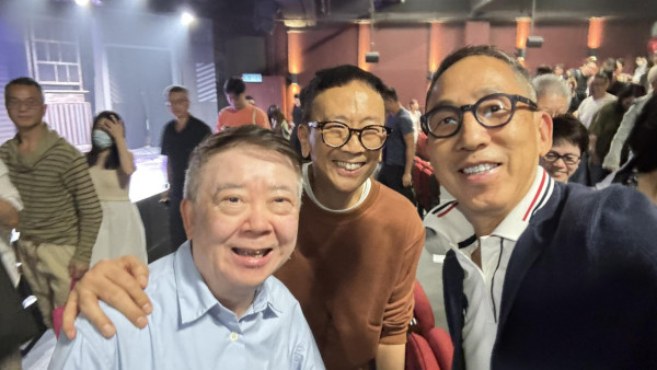 張堅庭中環食麵中伏！被收$10「無聲茶」連加一變相收20%服務費！網民：搵顧客笨