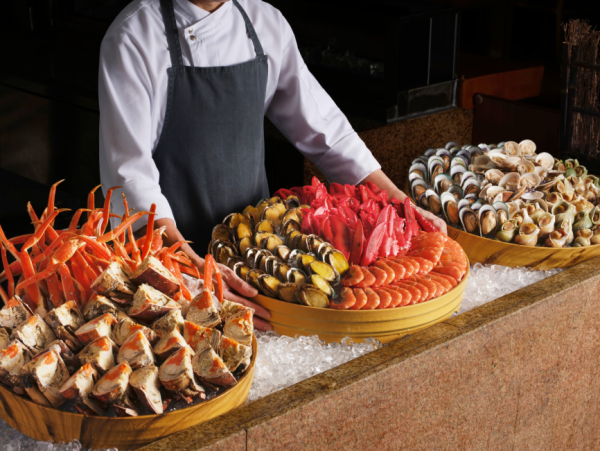 港島香格里拉大酒店自助餐買2送1 獨家優惠再減$111!任食松葉蟹/蟹黃粥/鮑魚燉雞