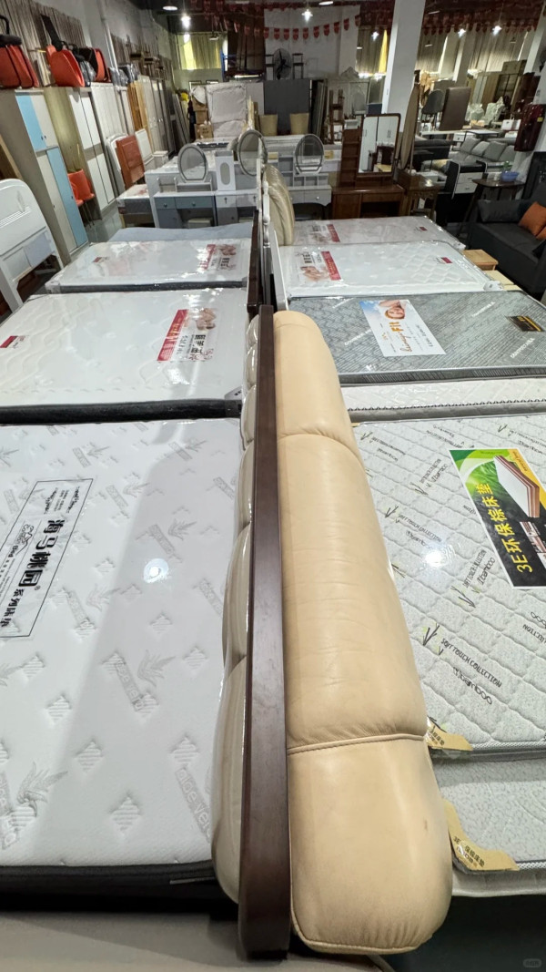 首佳新舊家具城。圖片來源:小紅書@首佳新舊家具 首佳新舊家具城。圖片來源:小紅書@首佳新舊家具