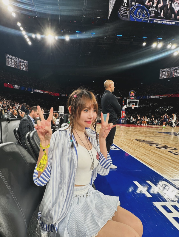 林明禎上圍再升級晒巨胸如人形葫蘆 深溝事業線魔鬼身材震撼網民眼球