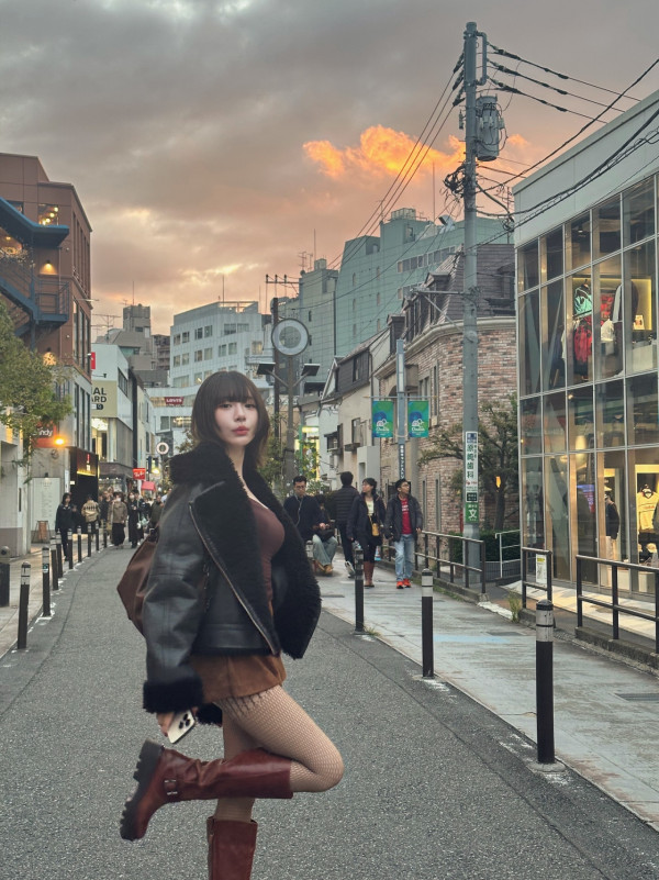 林明禎上圍再升級晒巨胸如人形葫蘆 深溝事業線魔鬼身材震撼網民眼球