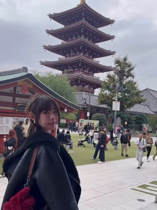 林明禎上圍再升級晒巨胸如人形葫蘆 深溝事業線魔鬼身材震撼網民眼球