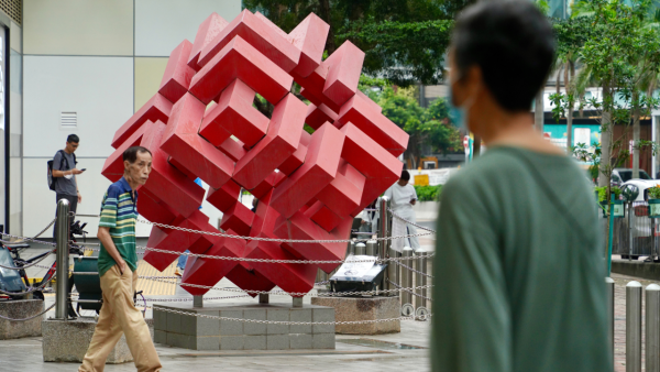 房署職員夜晚上門逐戶查身份證？圖片來源：HKET圖庫