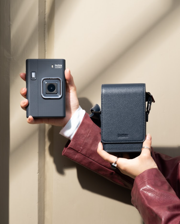 FUJIFILM Instax 全新混合式即影即有相機!集雙鏡頭+聲音錄製+印相功能