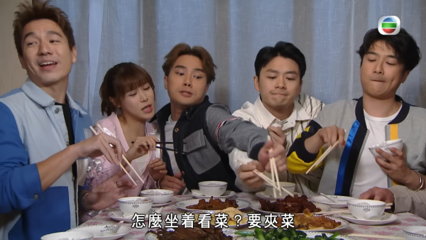 港人實測拼多多買海味 晒手掌大魚翅讚超抵!網民反應兩極 反駁:大陸人都落嚟香港掃貨