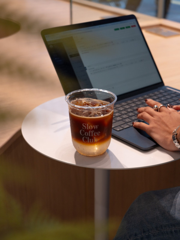 Esprit銅鑼灣旗艦店全新開幕！4400呎藝術時尚空間 設Slow Coffee Club咖啡店