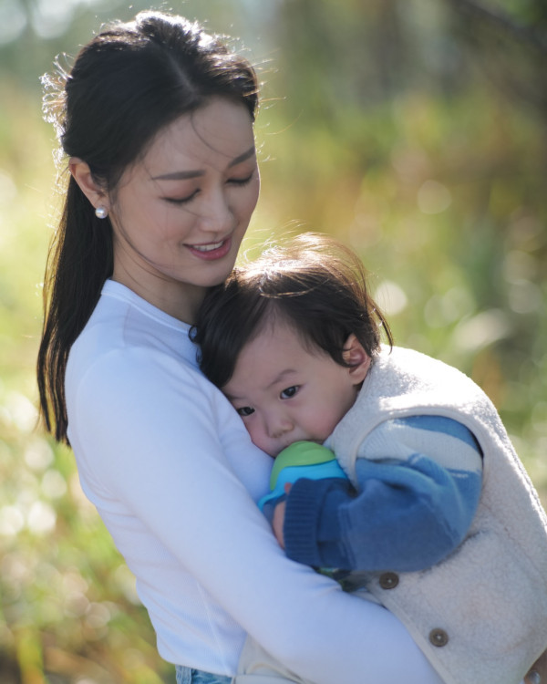34歲視帝太太宣布第二胎平安出世！IG甜晒抱B合照報喜：期待你好久