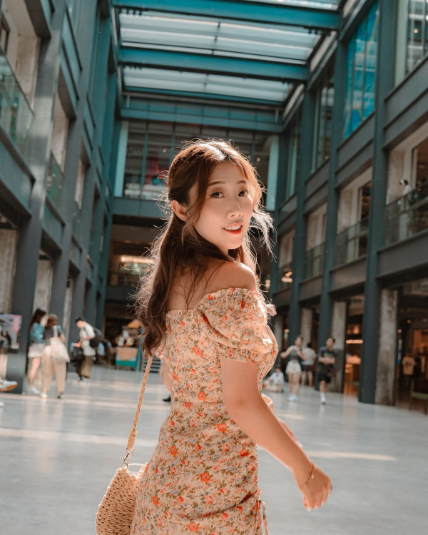 29歲前TVB小花峇里島三點式性感大解放 S字型身材澎湃上圍事業線深不見底