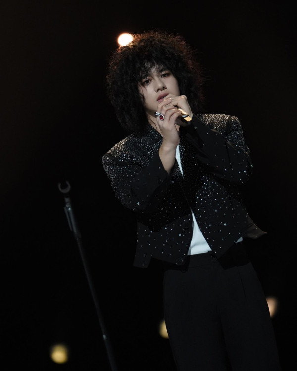 Mike曾比特32歲生日宣布正式加盟英皇 晒六嚿腹肌苦練成果震撼曝光