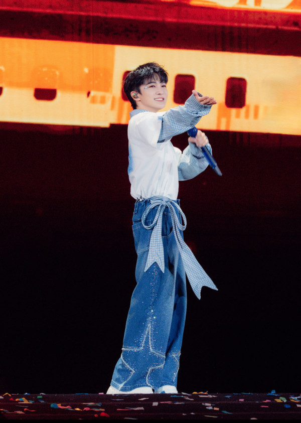 周深香港演唱會2025︱首位內地歌手攻上啟德主場館 跨年開騷票價$399起 優先訂票日期公開