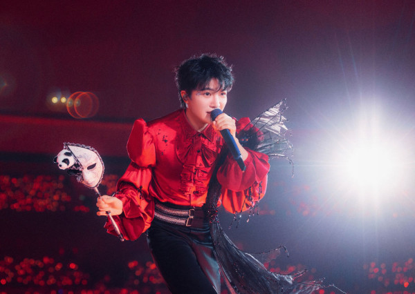 周深香港演唱會2025︱首位內地歌手攻上啟德主場館 跨年開騷票價$399起 優先訂票日期公開